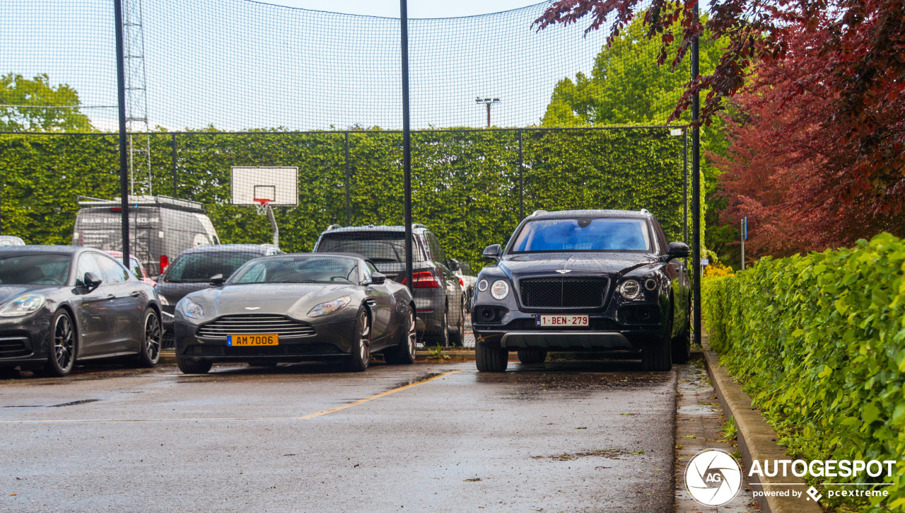 Aston Martin DB11 V8 Volante