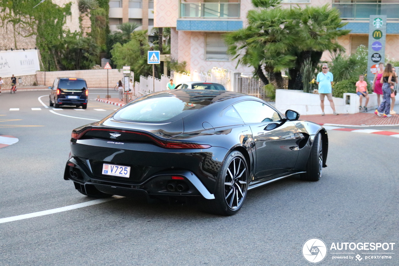 Aston Martin V8 Vantage 2018