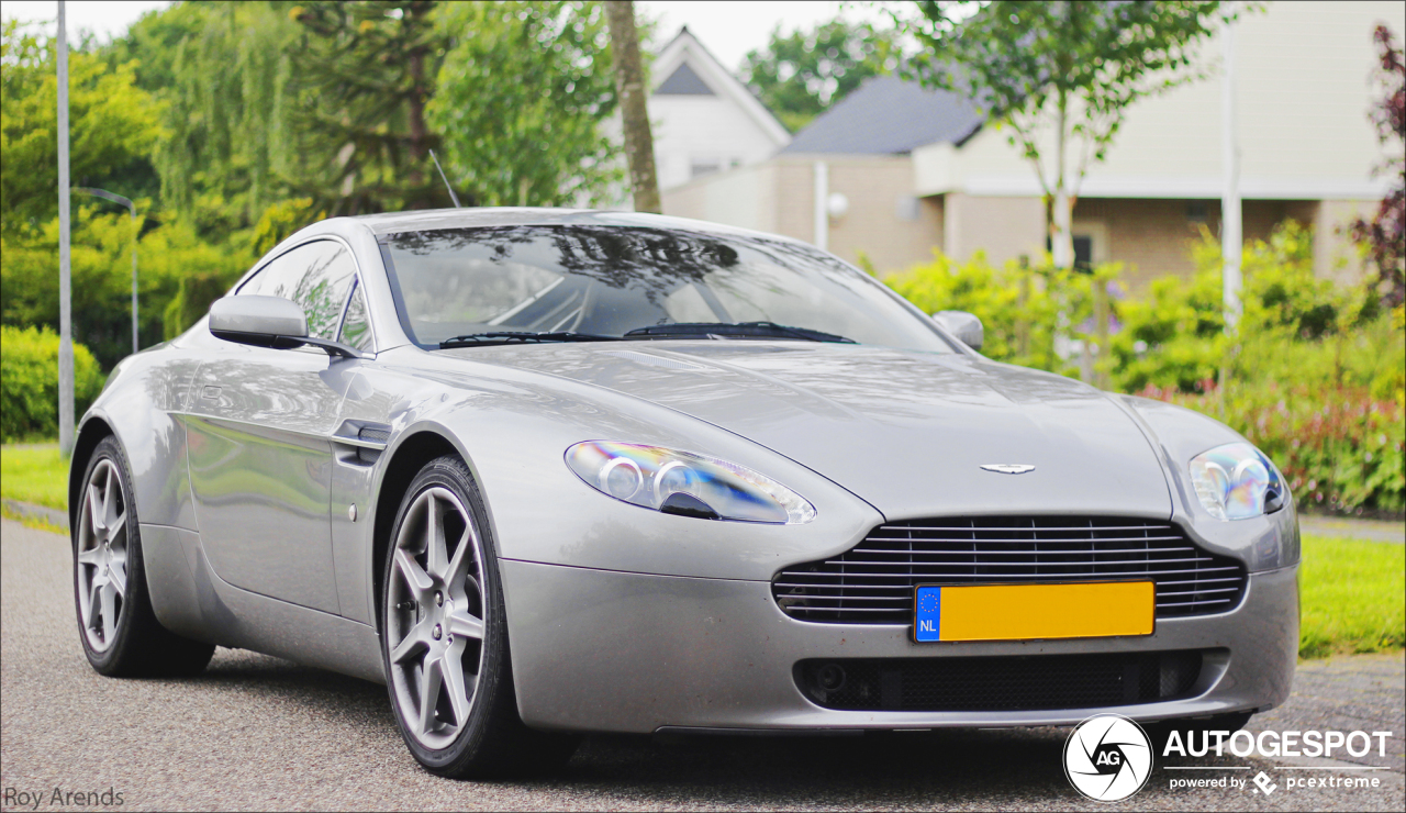 Aston Martin V8 Vantage