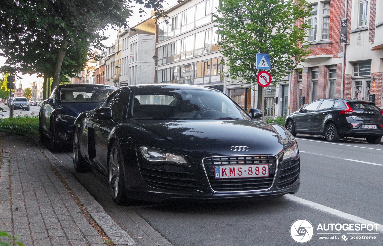 Audi R8