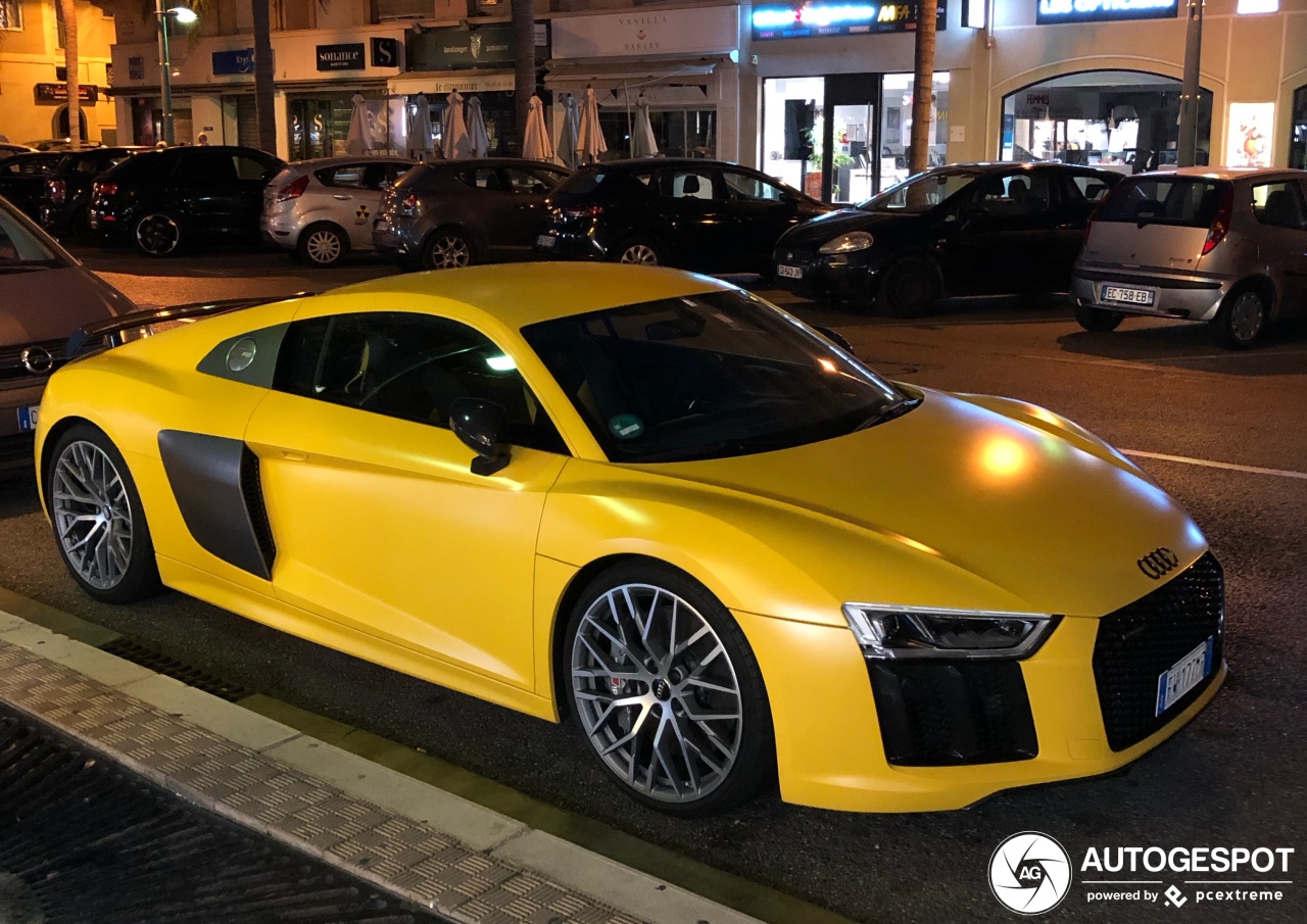 Audi R8 V10 Plus 2015