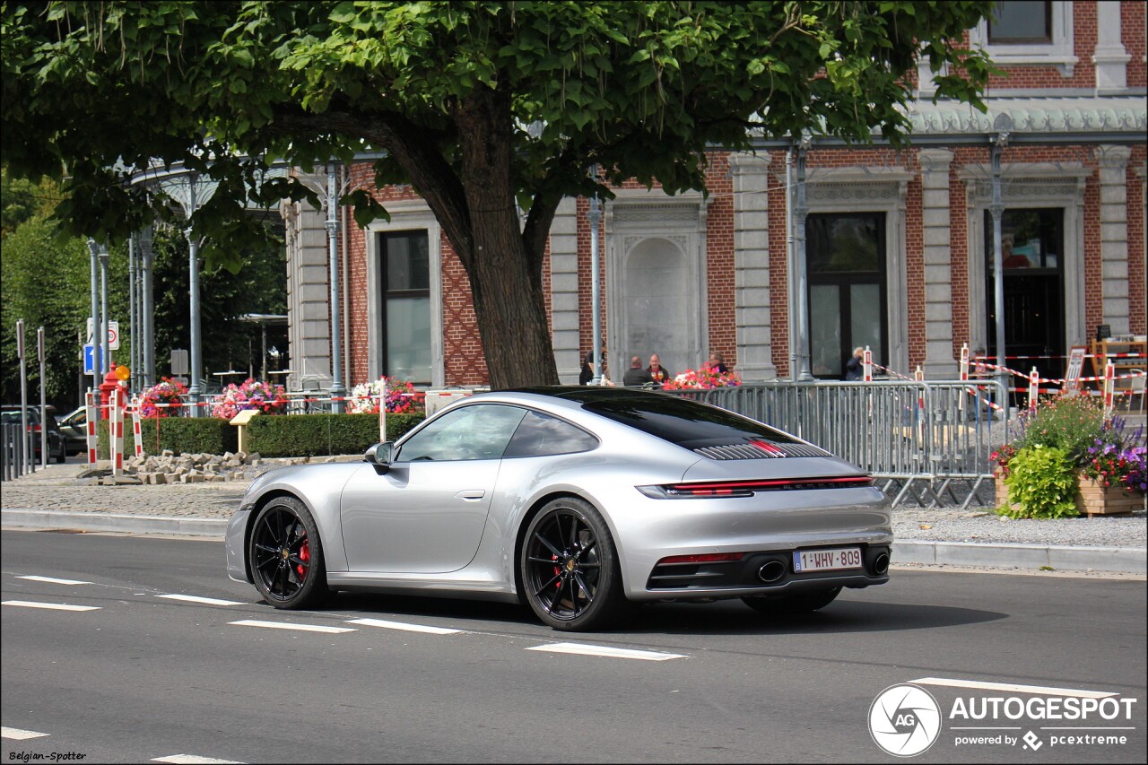 Porsche 992 Carrera 4S