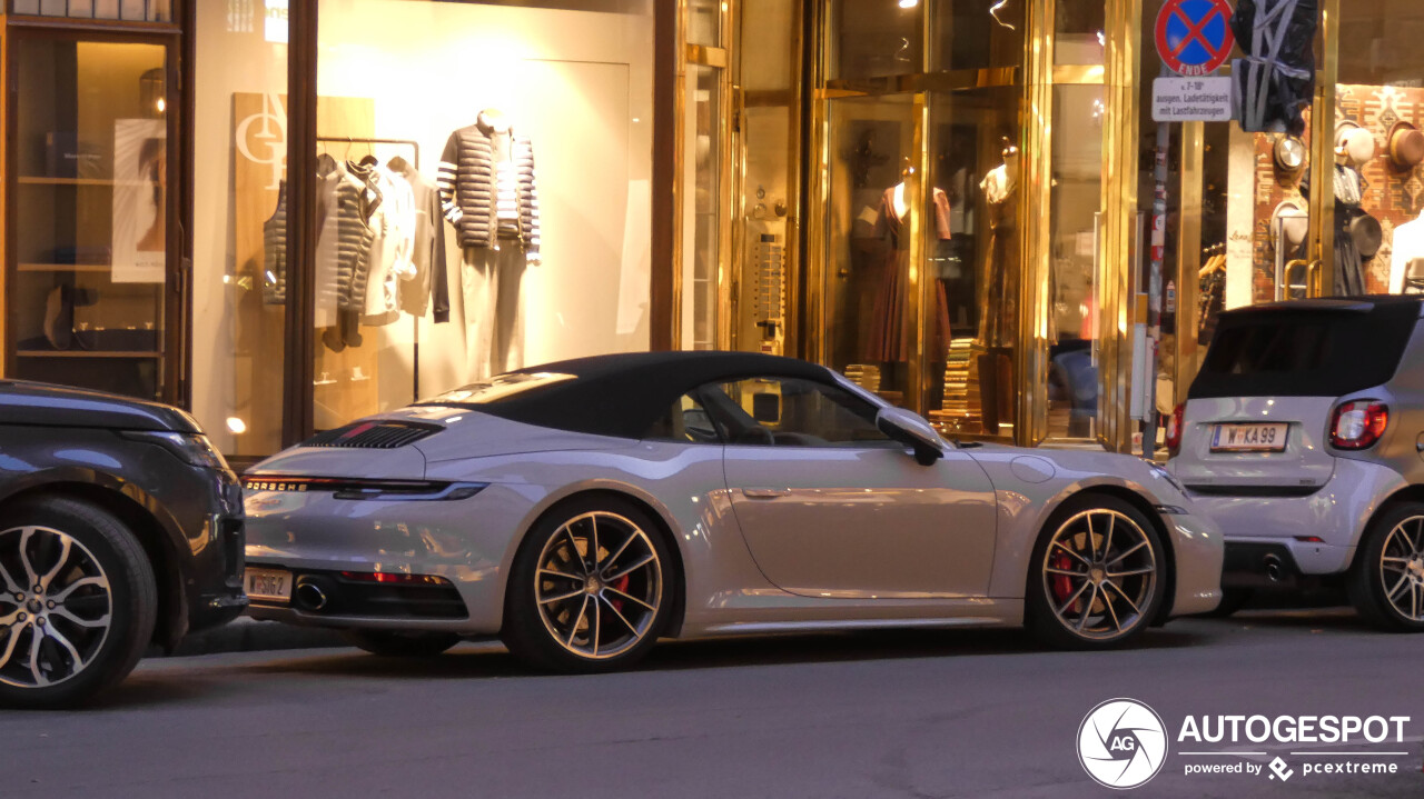 Porsche 992 Carrera 4S Cabriolet