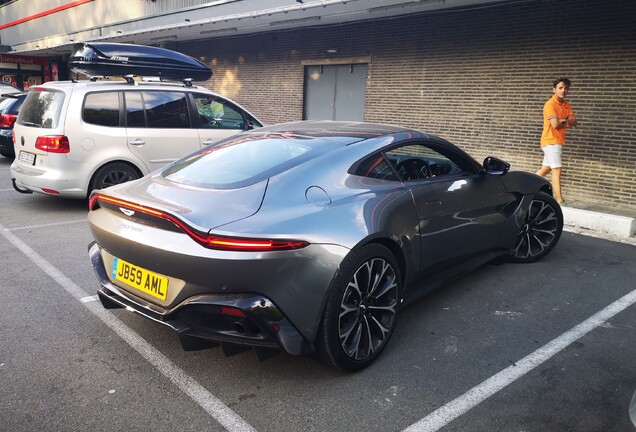 Aston Martin V8 Vantage 2018