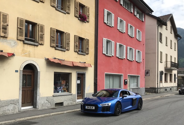 Audi R8 V10 Plus 2015