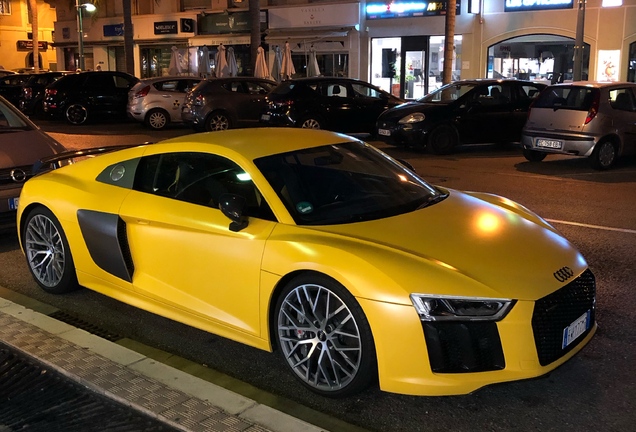 Audi R8 V10 Plus 2015