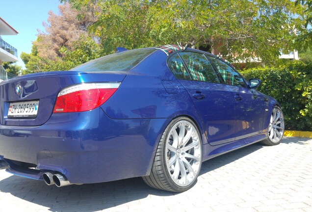 BMW M5 E60 2005