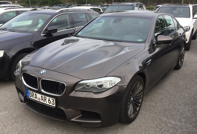 BMW M5 F10 2011