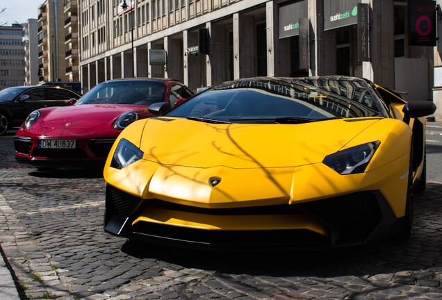 Lamborghini Aventador LP750-4 SuperVeloce Roadster