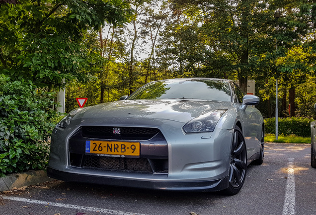 Nissan GT-R