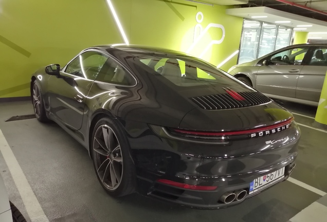 Porsche 992 Carrera 4S