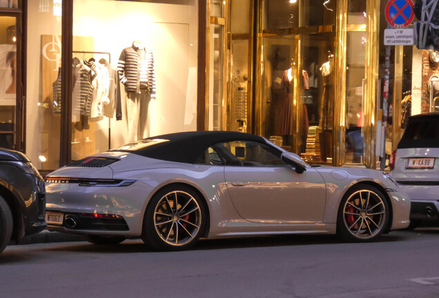 Porsche 992 Carrera 4S Cabriolet