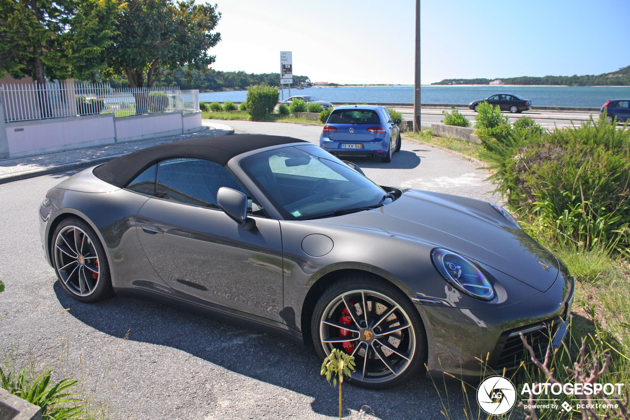 Porsche 992 Carrera 4S Cabriolet