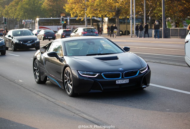 BMW i8