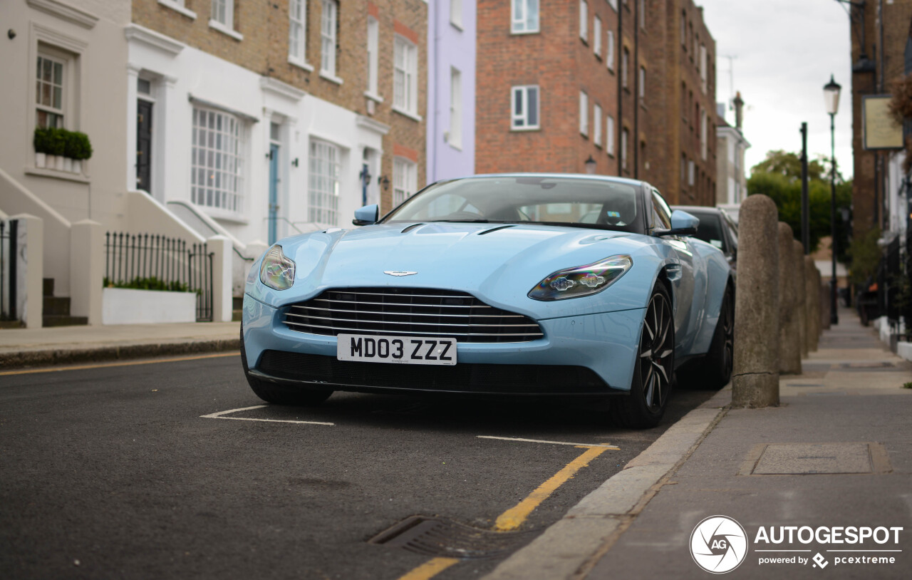 Aston Martin DB11