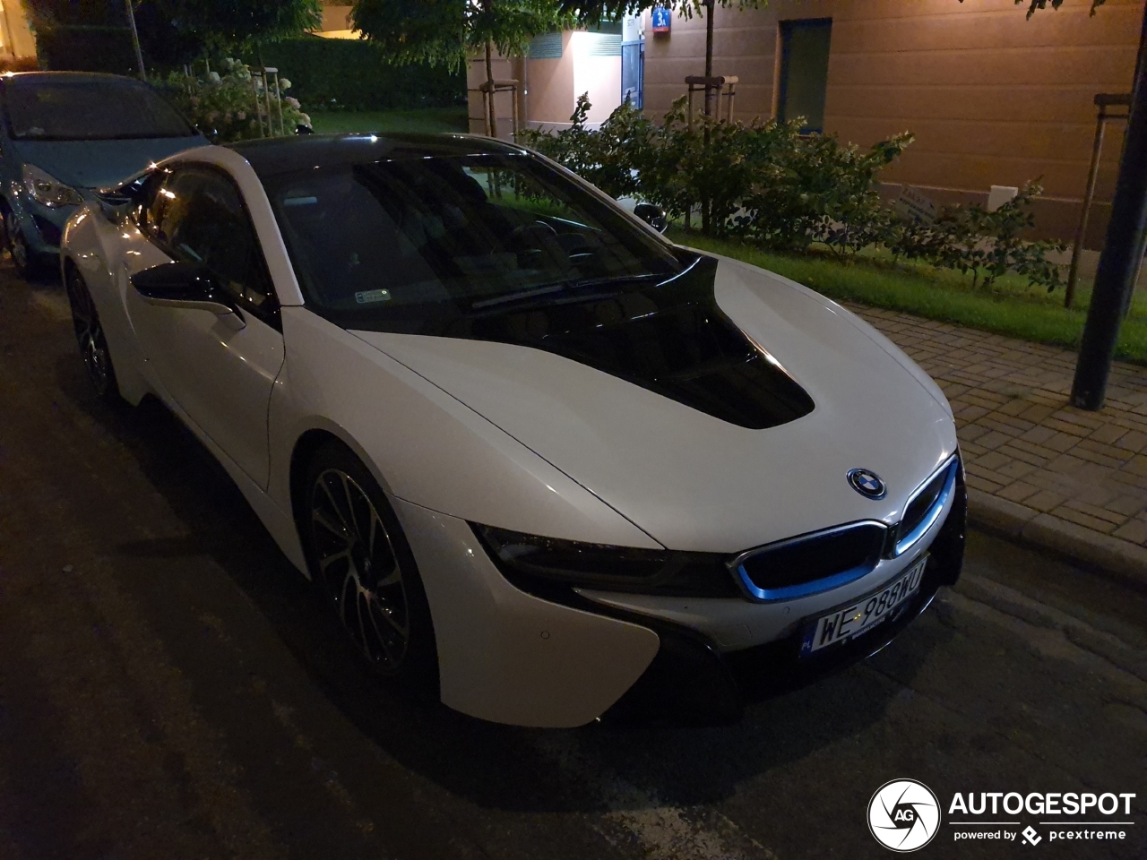 BMW i8