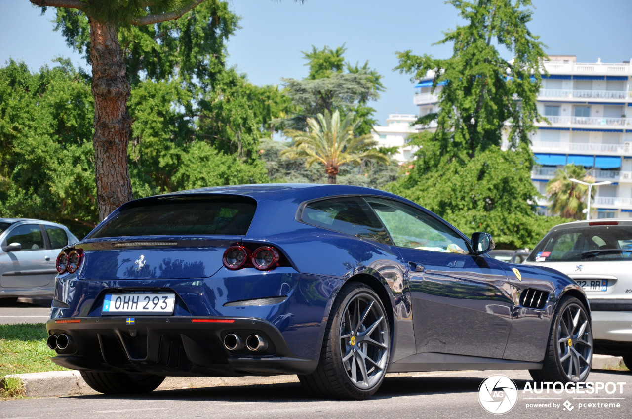 Ferrari GTC4Lusso