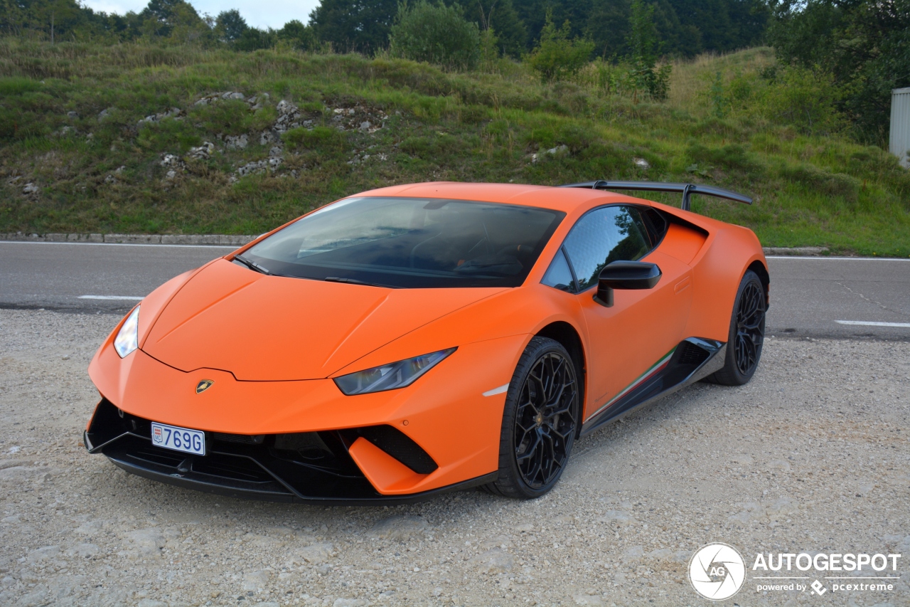 Lamborghini Huracán LP640-4 Performante