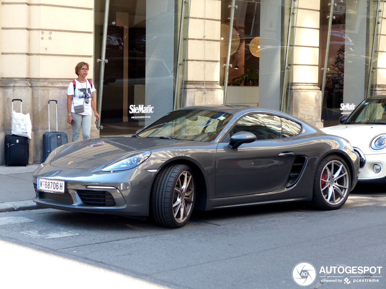 Porsche 718 Cayman S