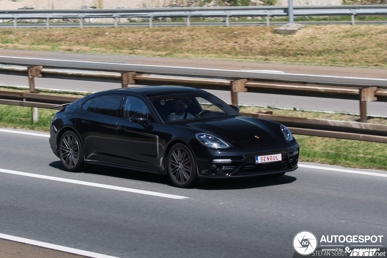 Porsche 971 Panamera Turbo Executive