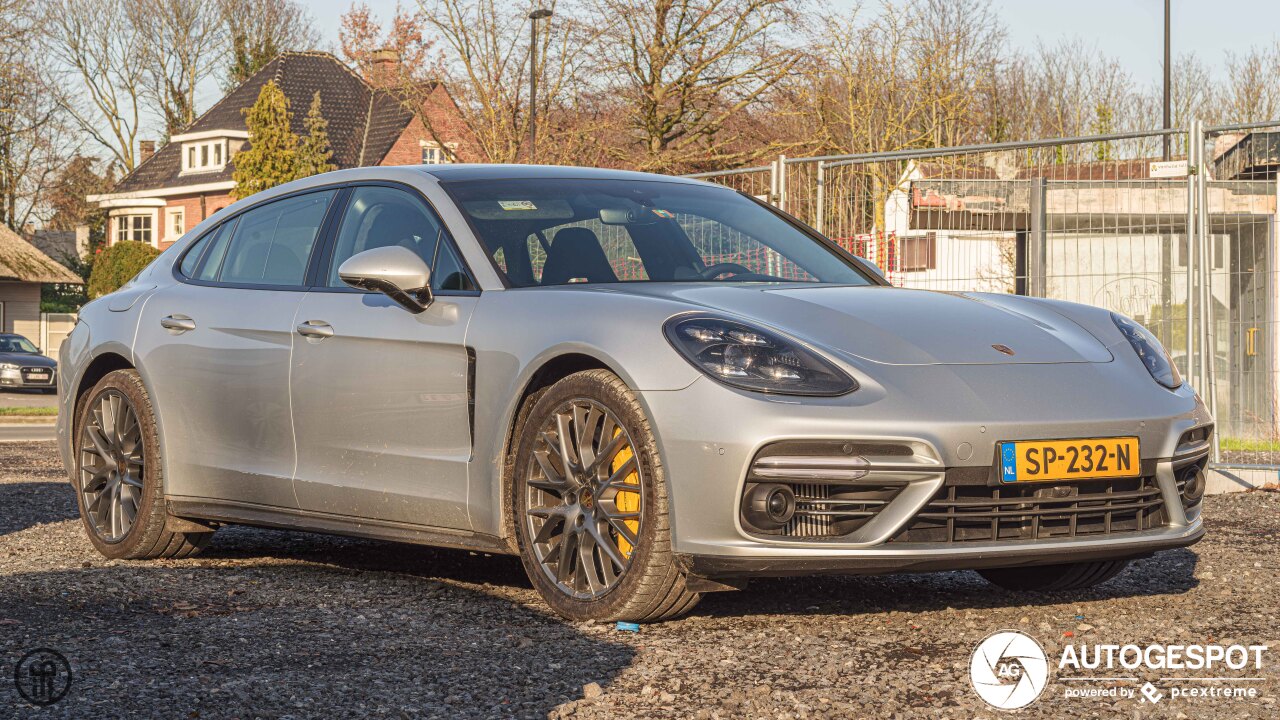 Porsche 971 Panamera Turbo S E-Hybrid Executive