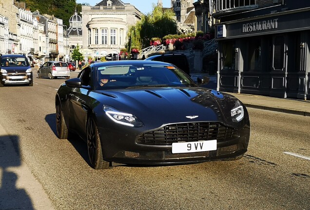 Aston Martin DB11