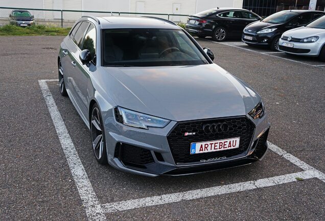 Audi RS4 Avant B9