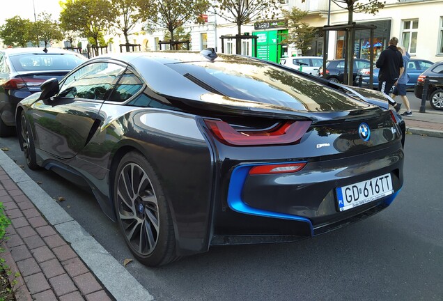 BMW i8