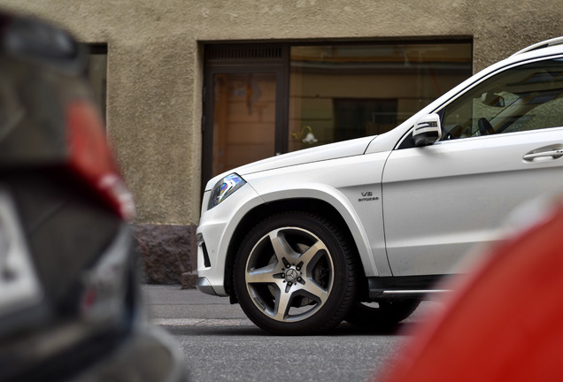 Mercedes-Benz GL 63 AMG X166