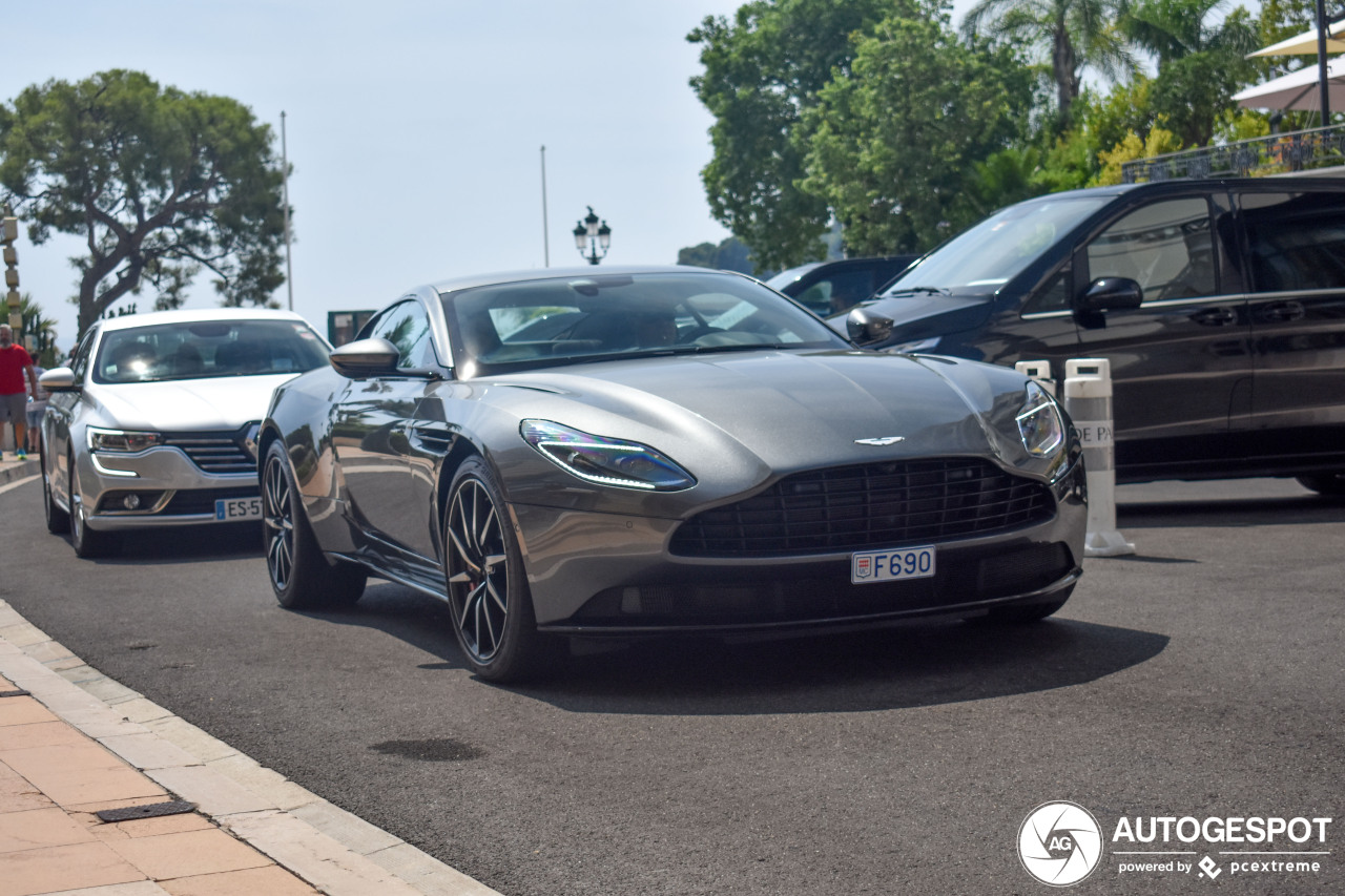 Aston Martin DB11 V8