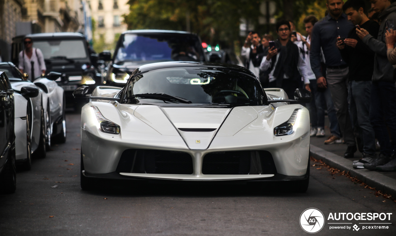 Ferrari LaFerrari Aperta