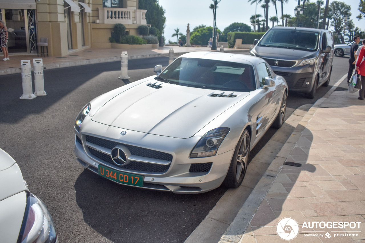 Mercedes-Benz SLS AMG