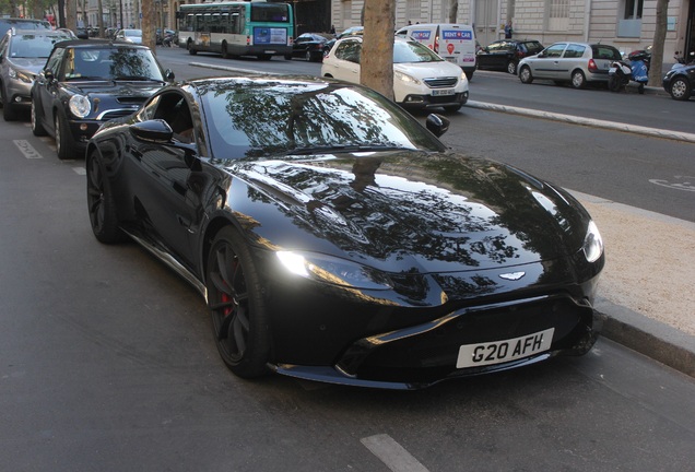 Aston Martin V8 Vantage 2018
