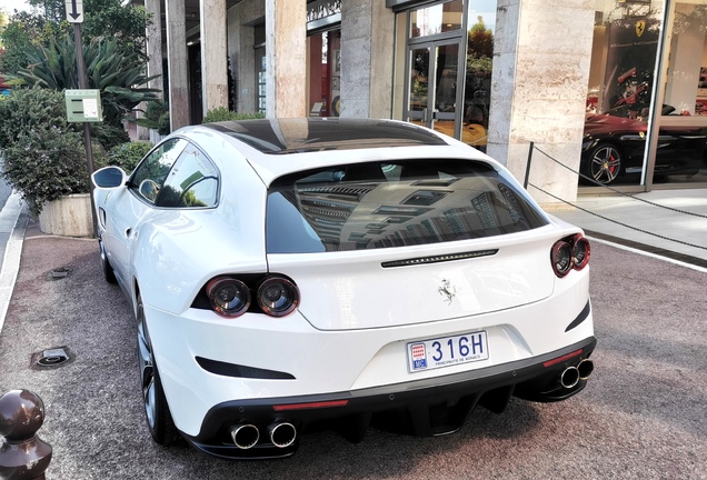 Ferrari GTC4Lusso T