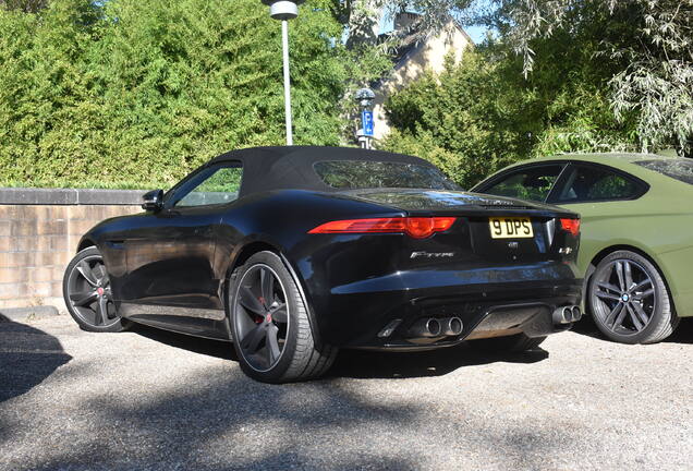 Jaguar F-TYPE R AWD Convertible