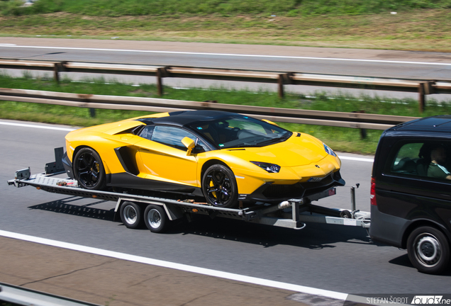 Lamborghini Aventador LP720-4 Roadster 50° Anniversario