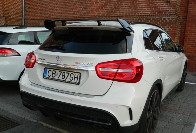 Mercedes-AMG GLA 45 X156