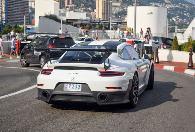 Porsche 991 GT2 RS Weissach Package