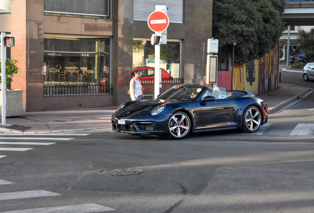 Porsche 992 Carrera 4S Cabriolet