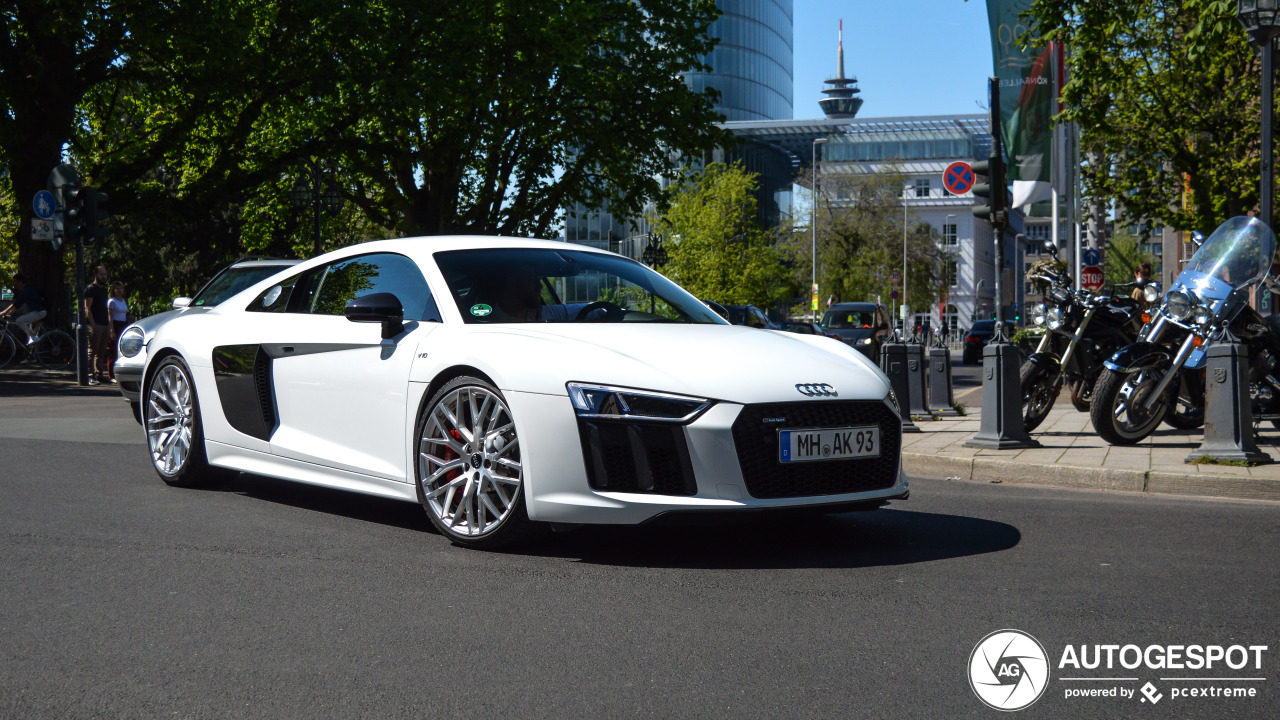 Audi R8 V10 2015