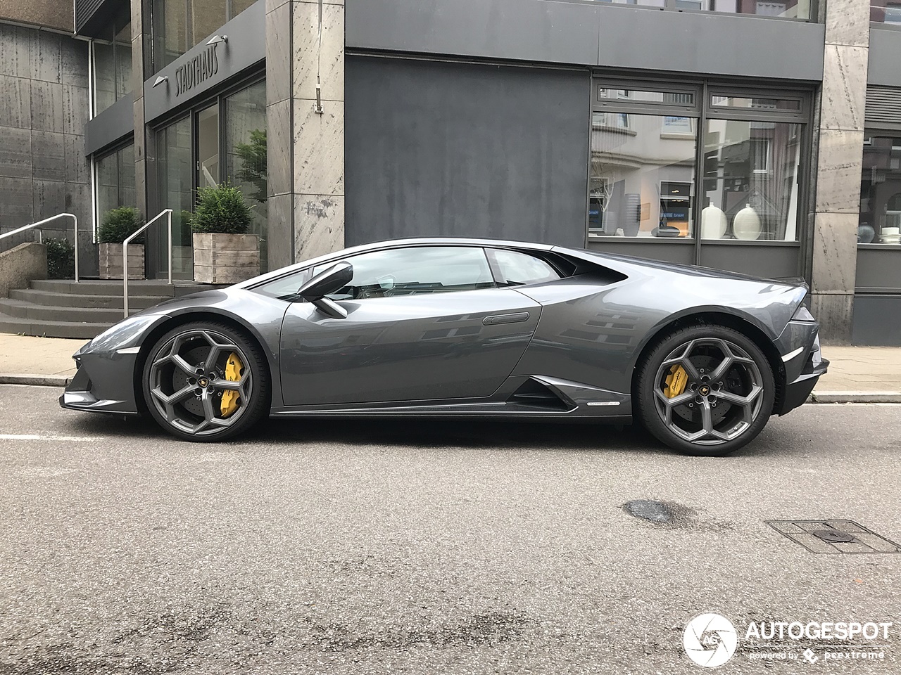 Lamborghini Huracán LP640-4 EVO