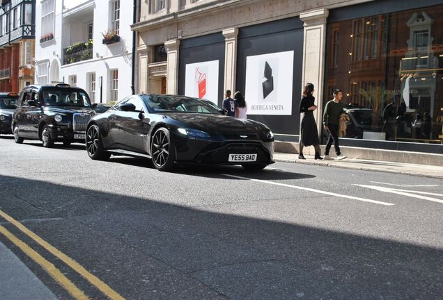 Aston Martin V8 Vantage 2018