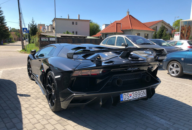 Lamborghini Aventador LP770-4 SVJ