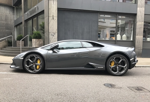 Lamborghini Huracán LP640-4 EVO