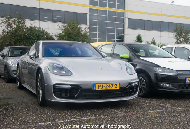 Porsche 971 Panamera Turbo S E-Hybrid