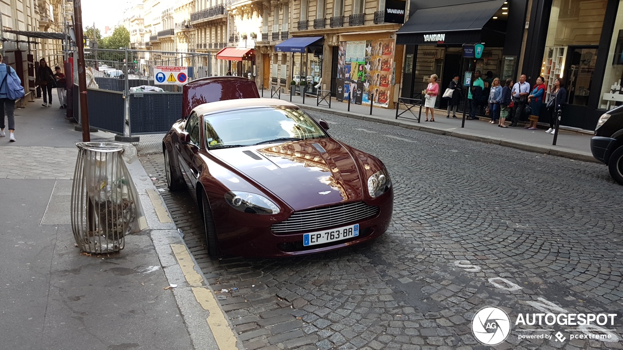 Aston Martin V8 Vantage Roadster