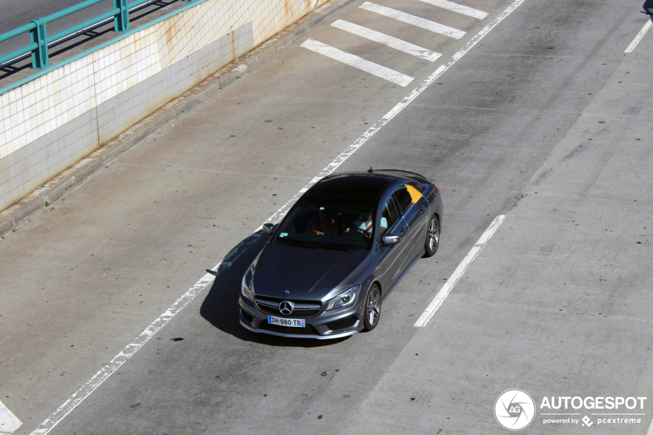 Mercedes-Benz CLA 45 AMG C117