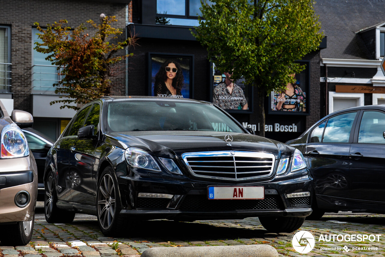 Mercedes-Benz E 63 AMG W212 V8 Biturbo