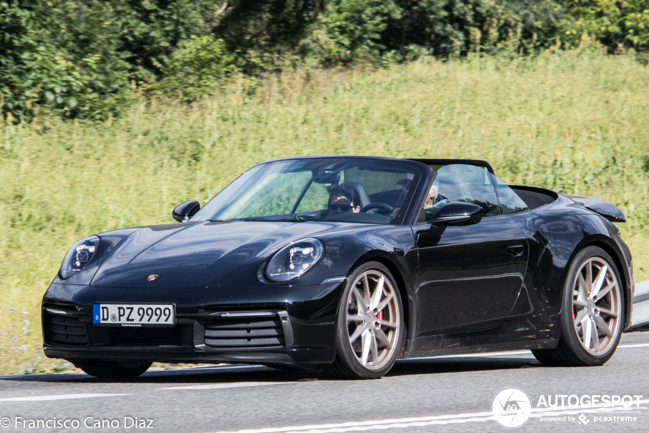 Porsche 992 Carrera 4S Cabriolet