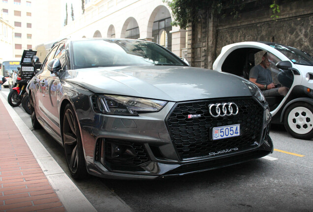 Audi RS4 Avant B9